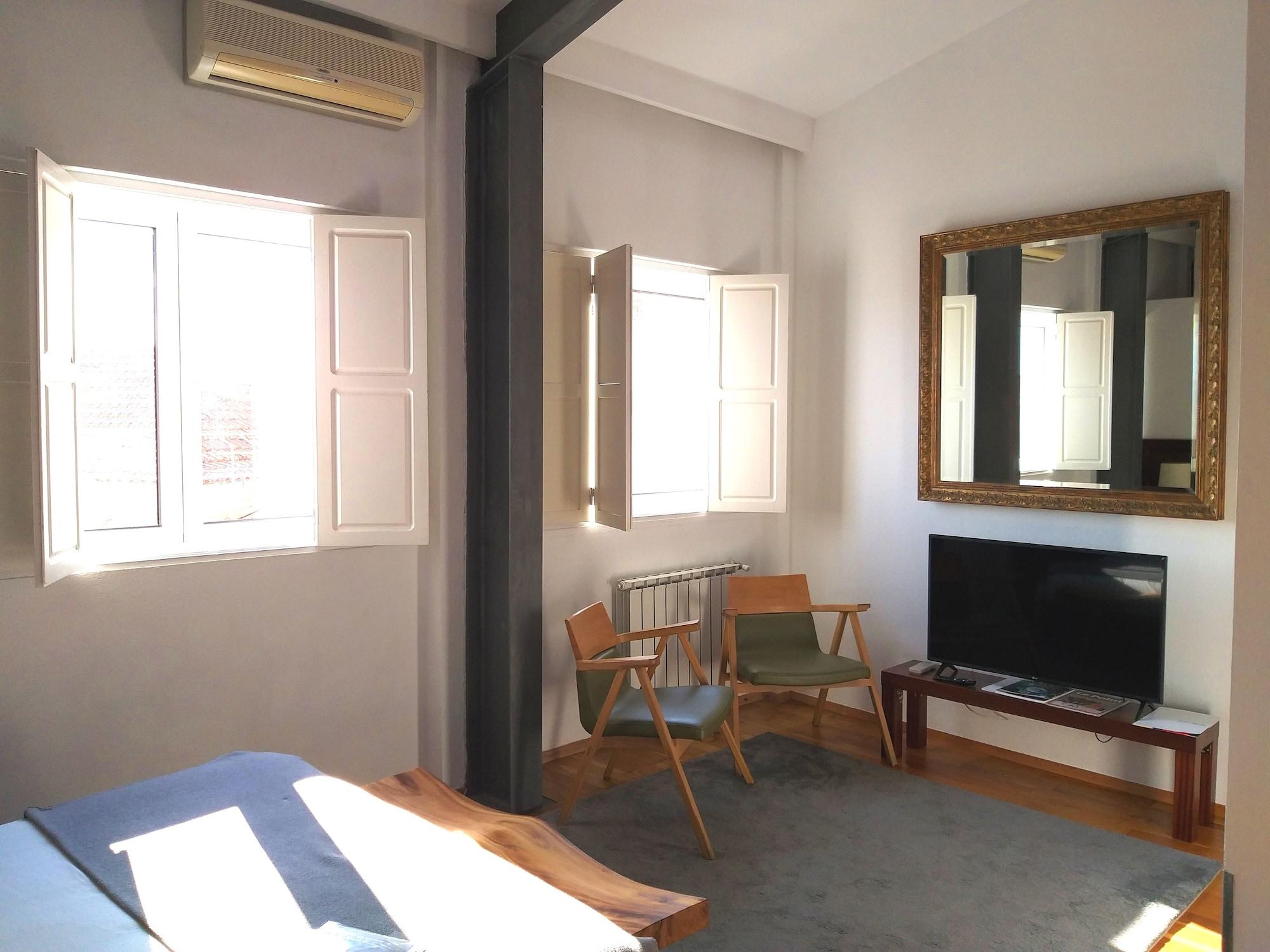 Solar Dos Mouros Hotel Lisbon Bagian luar foto
