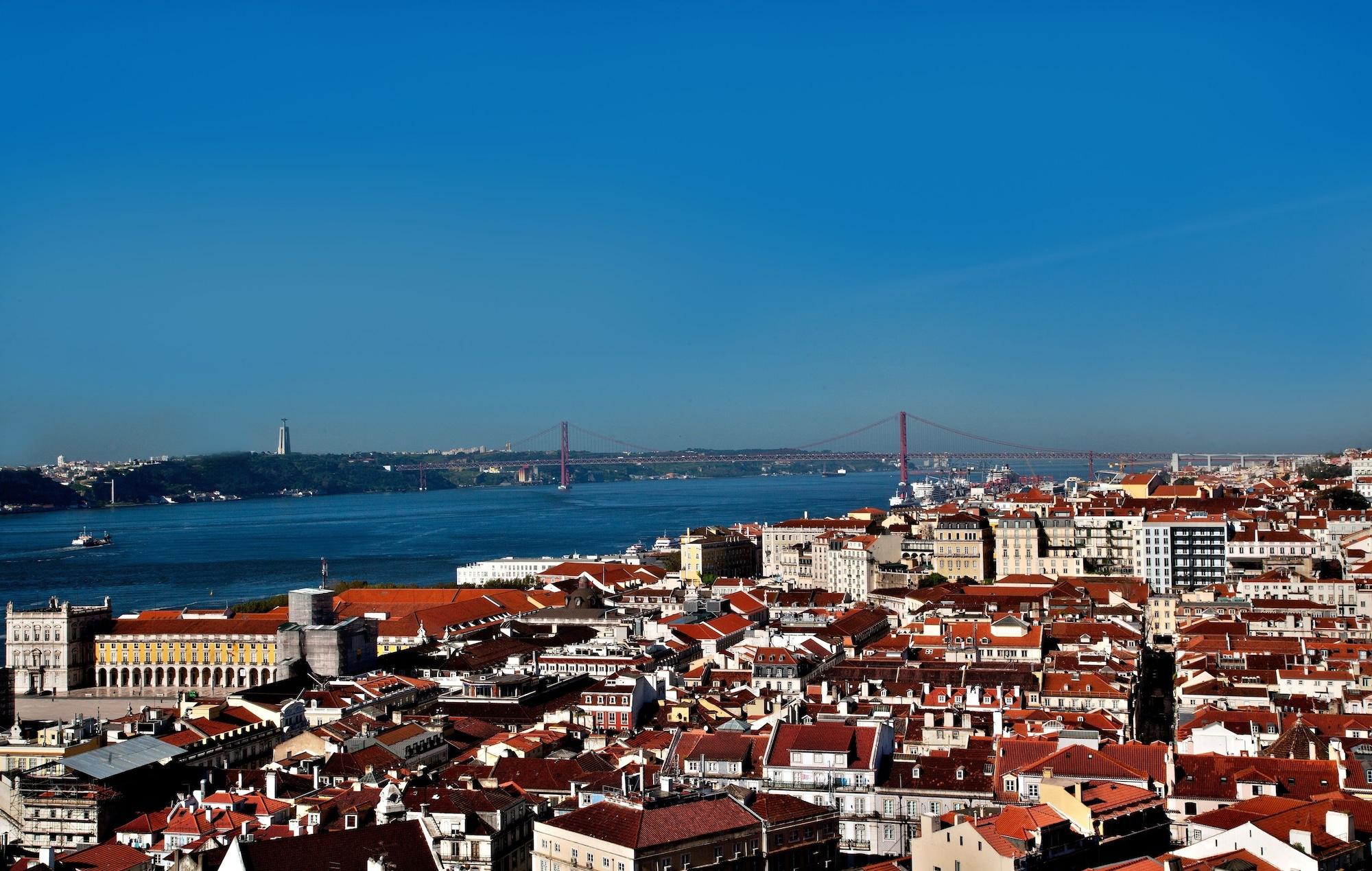 Solar Dos Mouros Hotel Lisbon Bagian luar foto