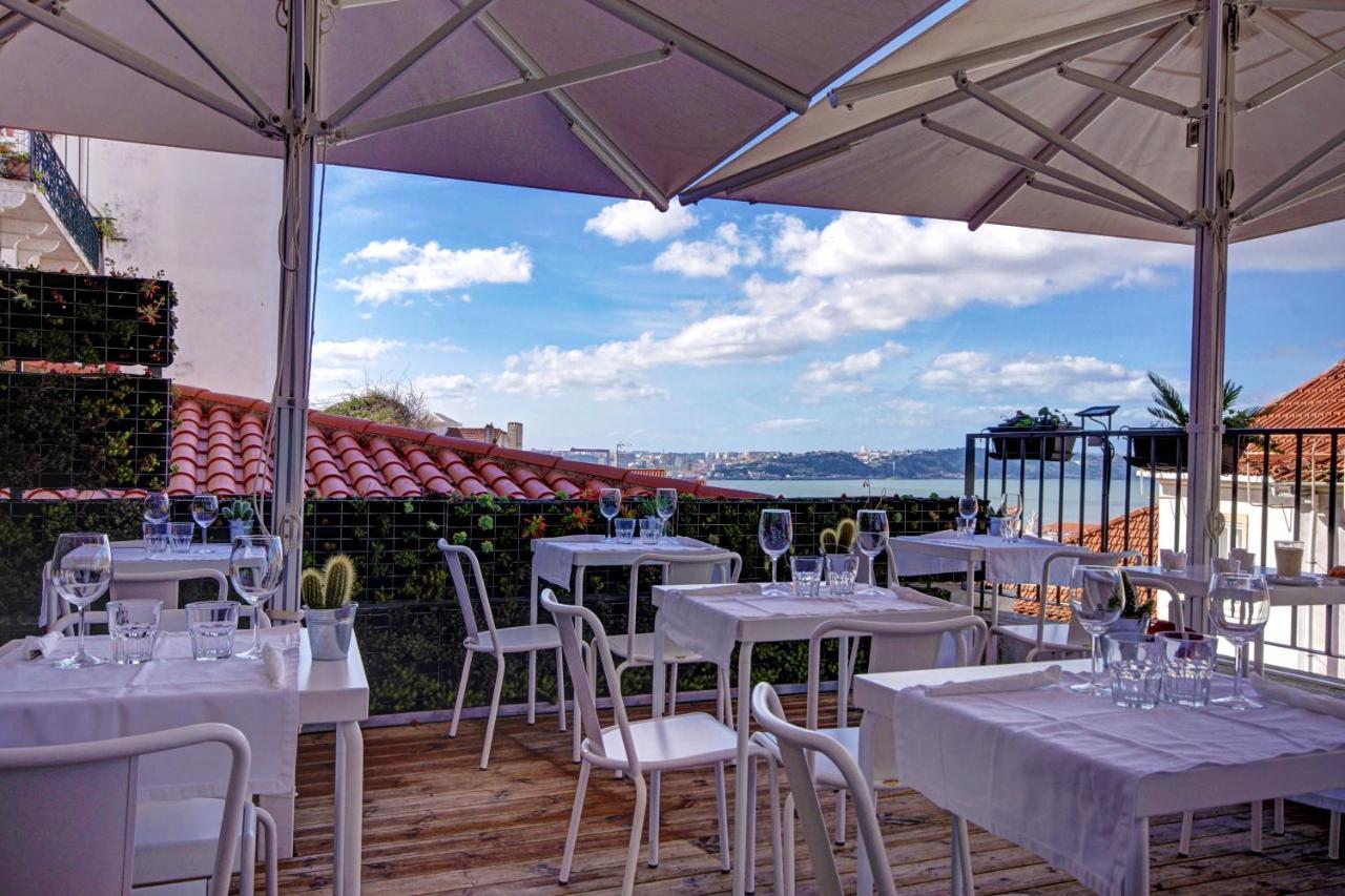 Solar Dos Mouros Hotel Lisbon Bagian luar foto