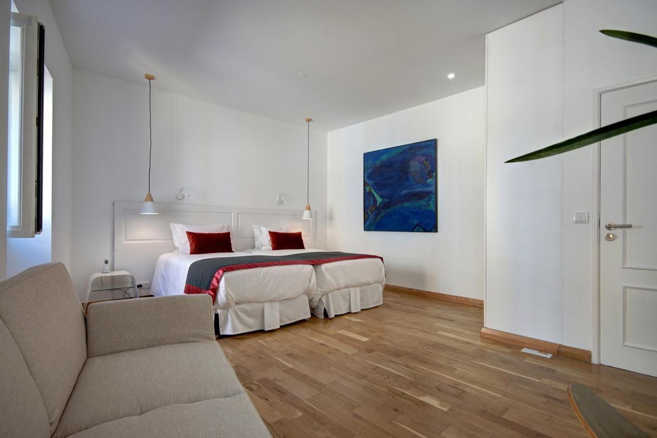 Solar Dos Mouros Hotel Lisbon Bagian luar foto